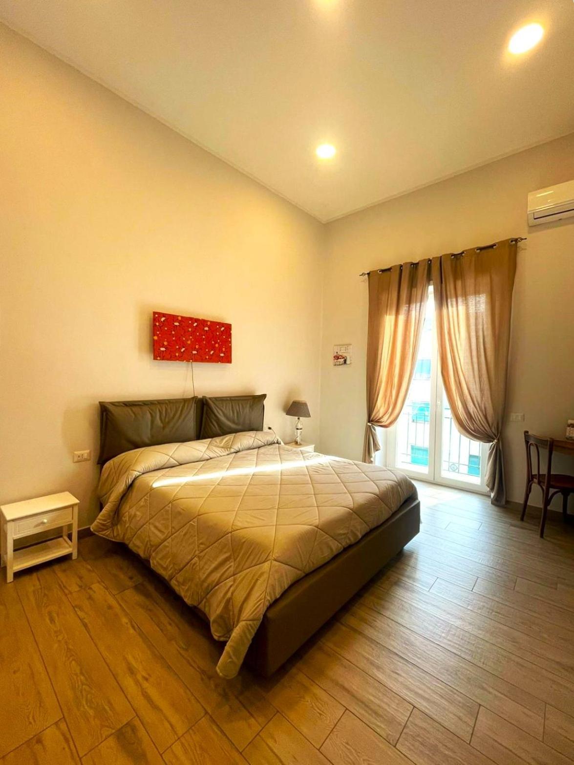 Casa Agnese B&B Napoli Bagian luar foto